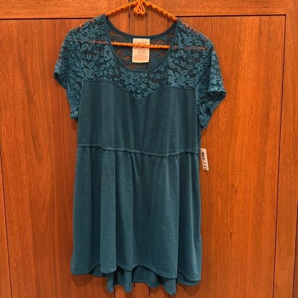 No Boundaries Tops - NWT top juniors XXL